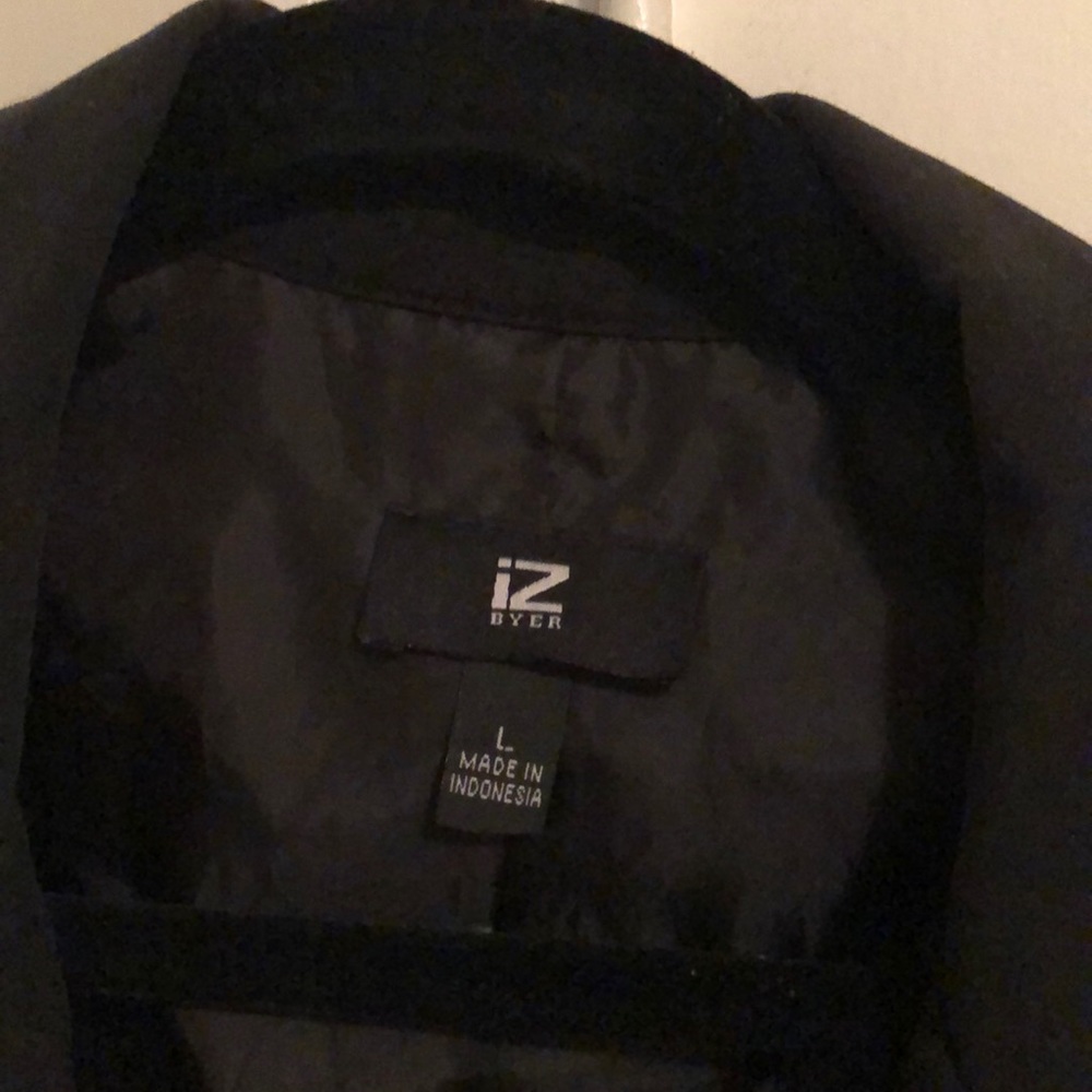 Blazer - Picture 2 of 3